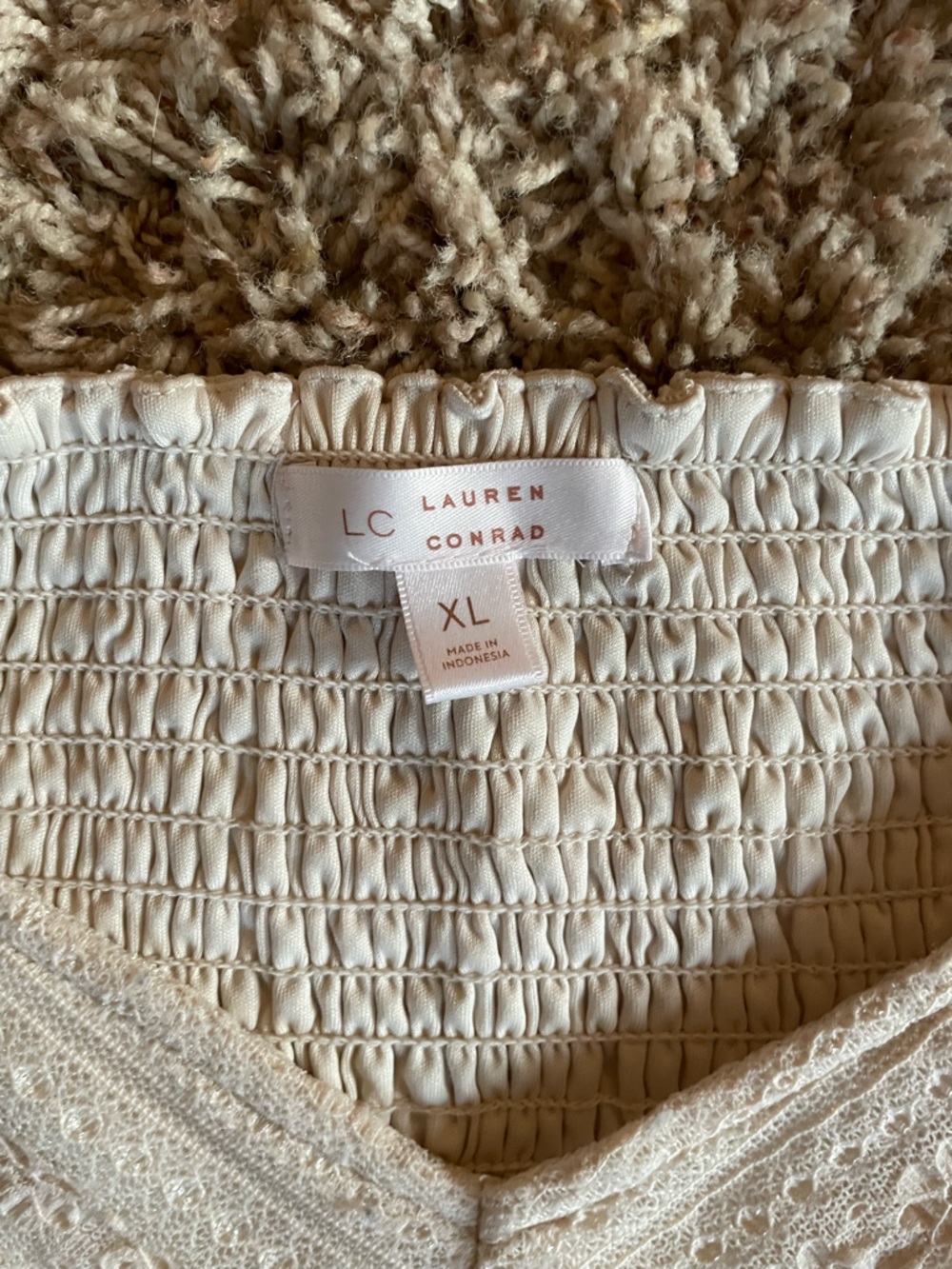 Lace Cream Long-Sleeve Top Size XL - Picture 2 of 3